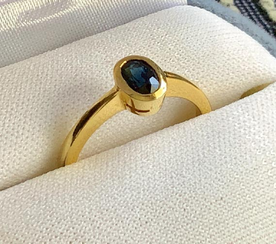 14ct Gold Sapphire solitaire ring valued $985